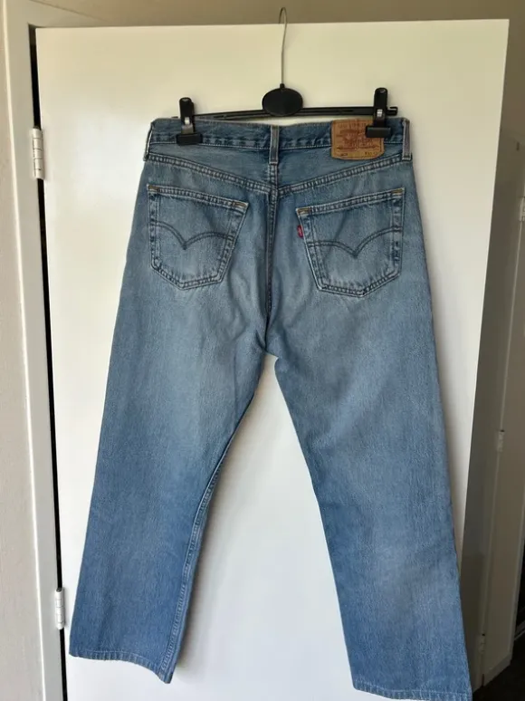 Levi jeans maat 33/34