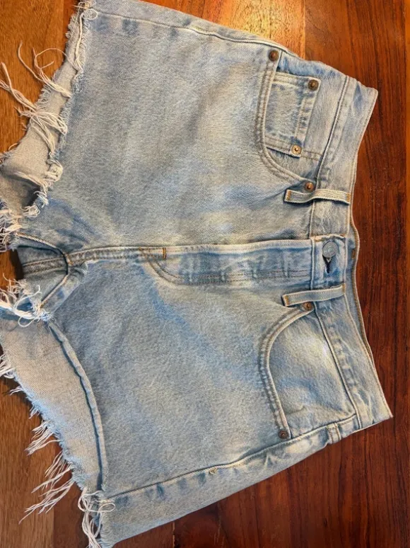 Levi`s 501 Jeansshorts Gr. L (W30)
