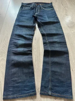 Levis 506 Straight