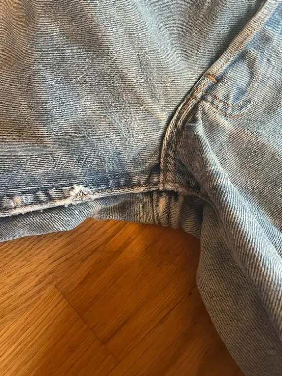 Levis 501 Straight Fit light blue