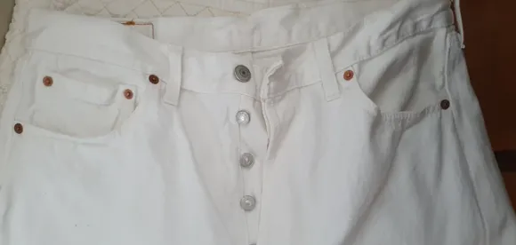 Levis 501 weiß