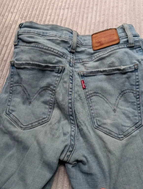 Levis Jeans