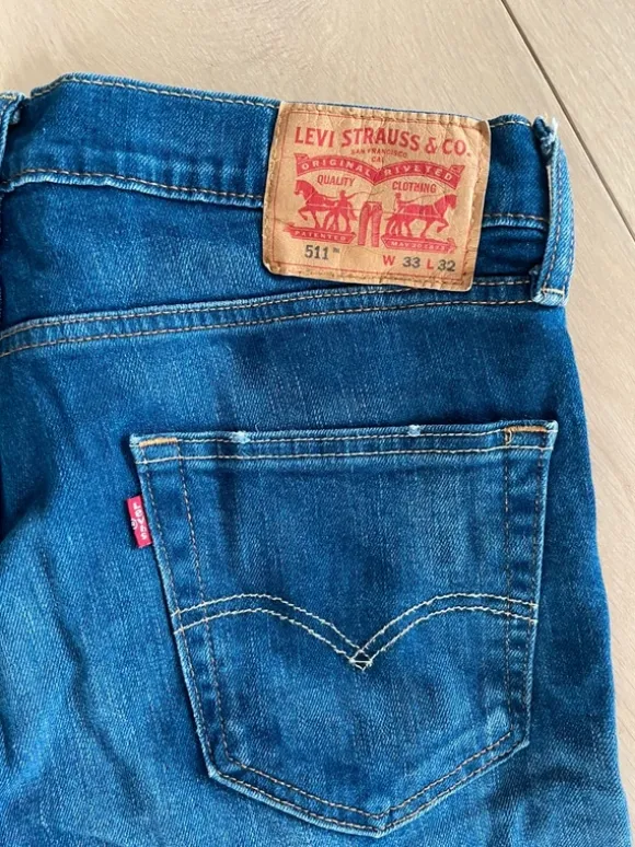 Levis Jeans blau Gerade geschnitten