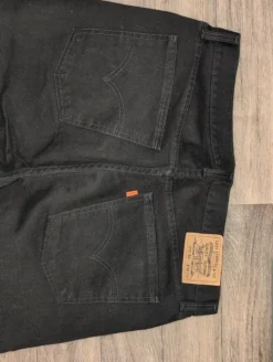 Levis Jeans neu No. 615