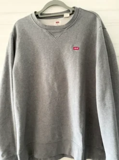 Levi’s Pullover