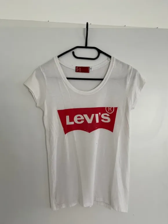 Levi`s Tshirt