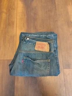 Levis Vintage Jeans 501 (d21)