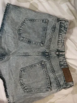 Licht blauwe skort costes