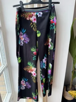 Liu Jo Palazzohose mit Tropical Print – Gr. M