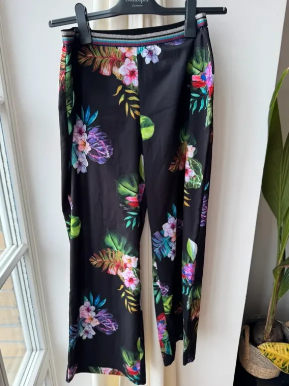 Liu Jo Palazzohose mit Tropical Print – Gr. M