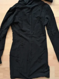 Länger Pullover mit Kapuze und used look