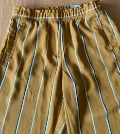 Lockere gestreifte Hose
