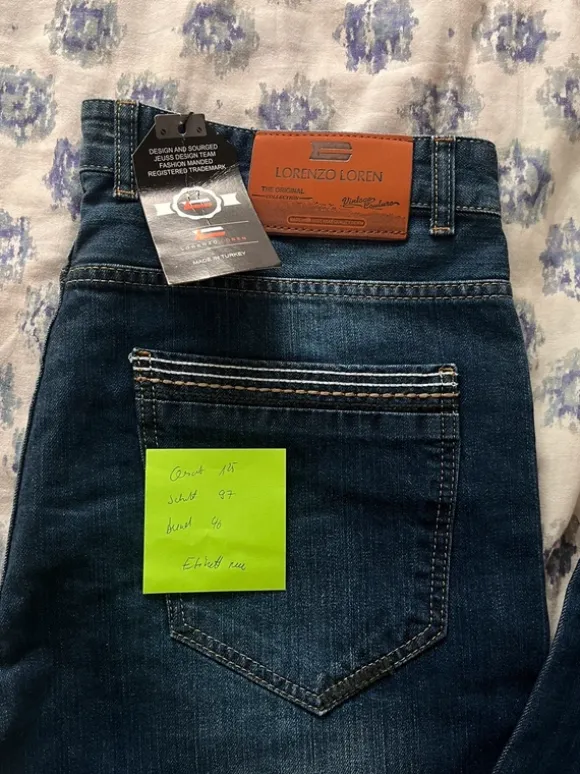 Lorenzo Loren Vintage straight leg jeans