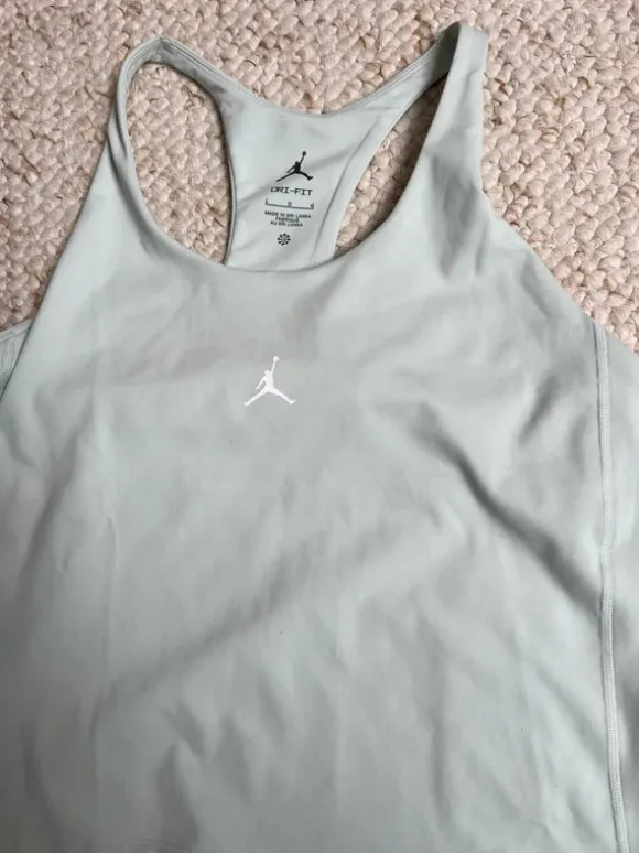 Lot de legging + débardeur / Nike Jordan Dri- fit