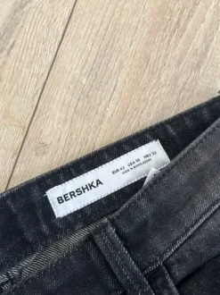 Low waist wide leg washed jeans