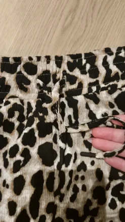 Luftige Leoparden Shorts größe M