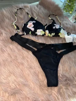 Maillot de bain RVCA Camille Rowe taille L neuf avec étiquette