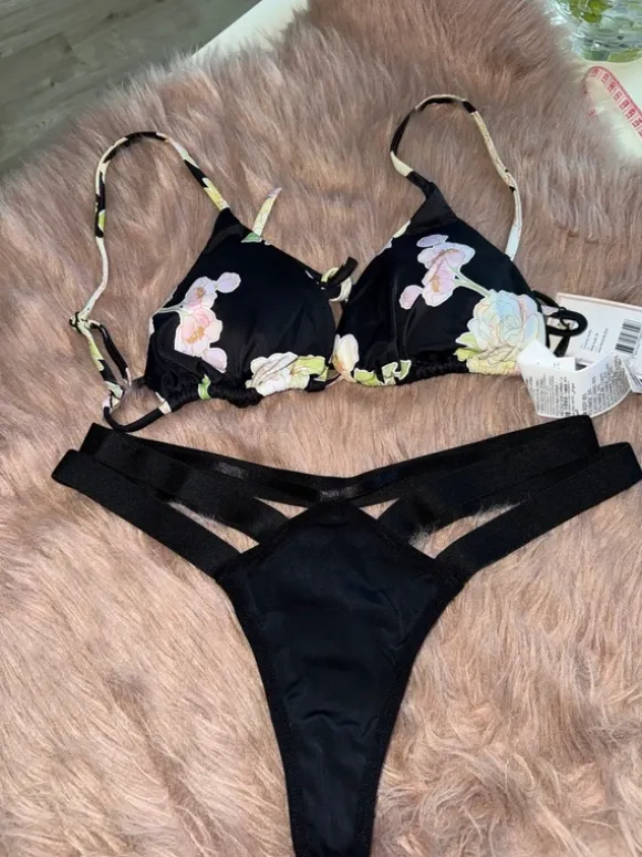 Maillot de bain RVCA Camille Rowe taille L neuf avec étiquette
