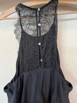 Maxikleid mit süßer spitze am Rücken