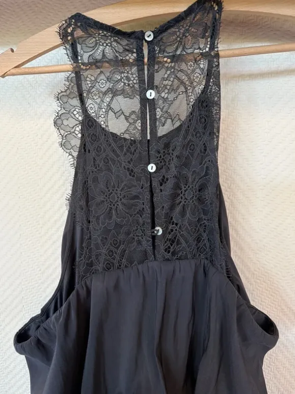 Maxikleid mit süßer spitze am Rücken