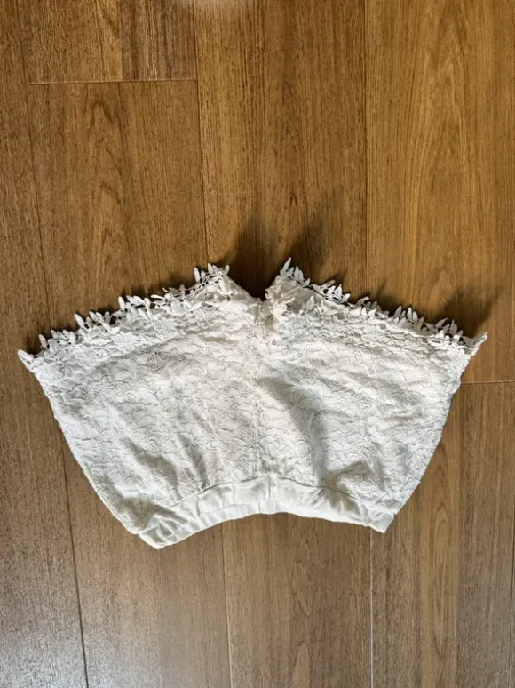 Mega Shorts weiss