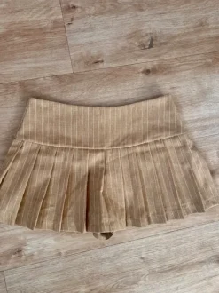 Mid waist Skort