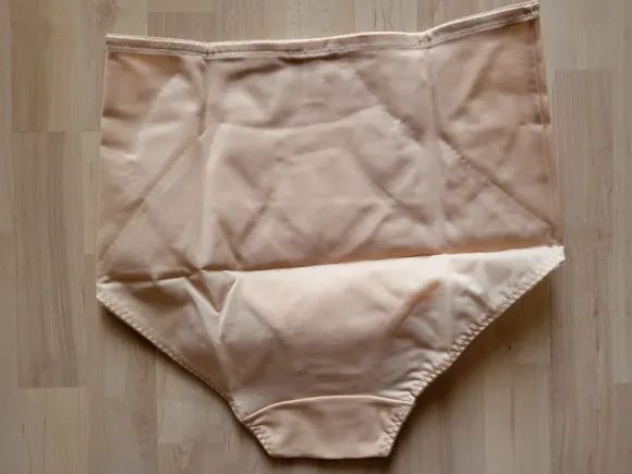 Miederhose * Viania * Gr. 100 * hautfarben * NEU