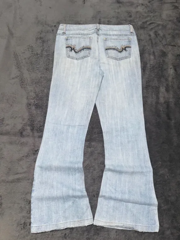 Miss Me Style Jeans Hellblau – Studded Flared | Y2K | Pasha Style | Low Waist