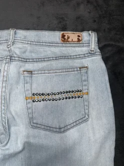 Miss Me Style Jeans Hellblau – Studded Flared | Y2K | Pasha Style | Low Waist