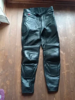 Modeka Motorradhose Leder Gr. 52 Neuwertig