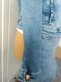 Modische Damen Jeansjacke H&M Gr. 42, Top!