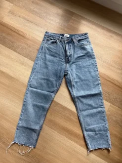 Mom Jeans