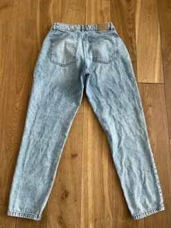 Mom Jeans