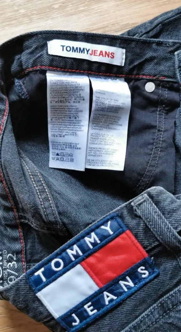Mom Jeans Damen Tommy Jeans, Schwarz, Gr. 29x32(M/38)