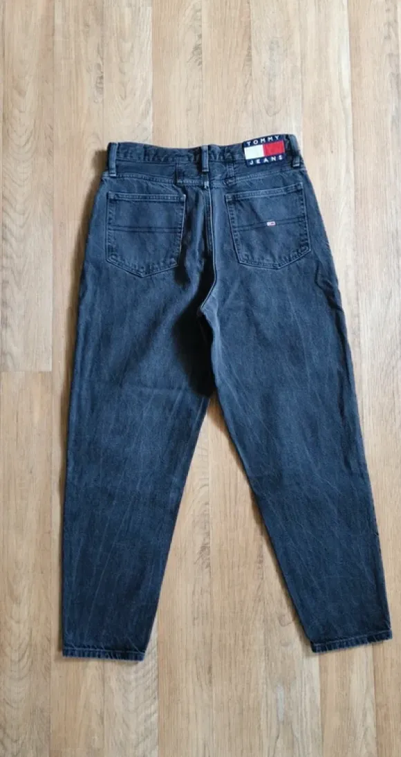 Mom Jeans Damen Tommy Jeans, Schwarz, Gr. 29x32(M/38)