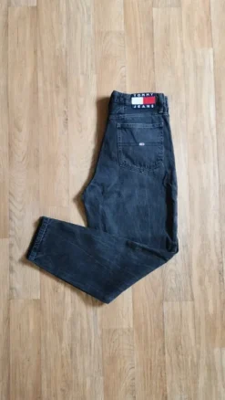 Mom Jeans Damen Tommy Jeans, Schwarz, Gr. 29x32(M/38)
