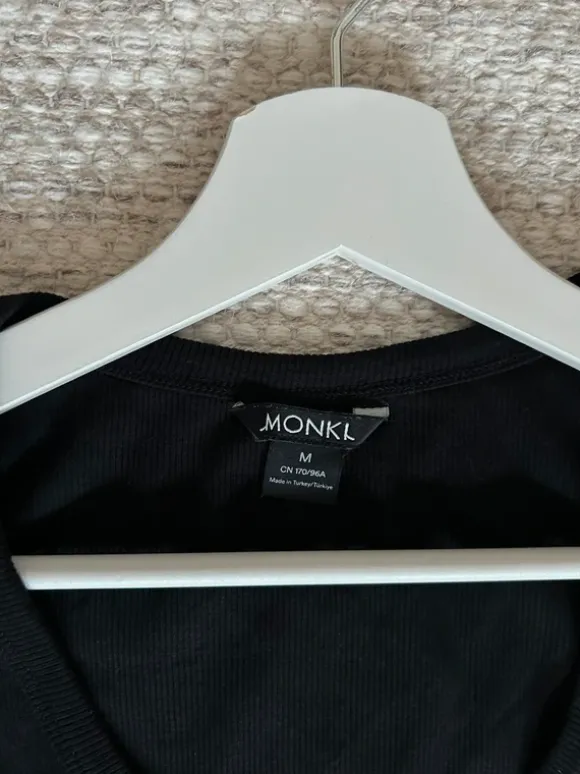 Monki enganliegendes bodycon maxikleid ripped stoff
