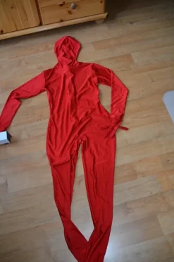 Mophsuit rot; Gr. L