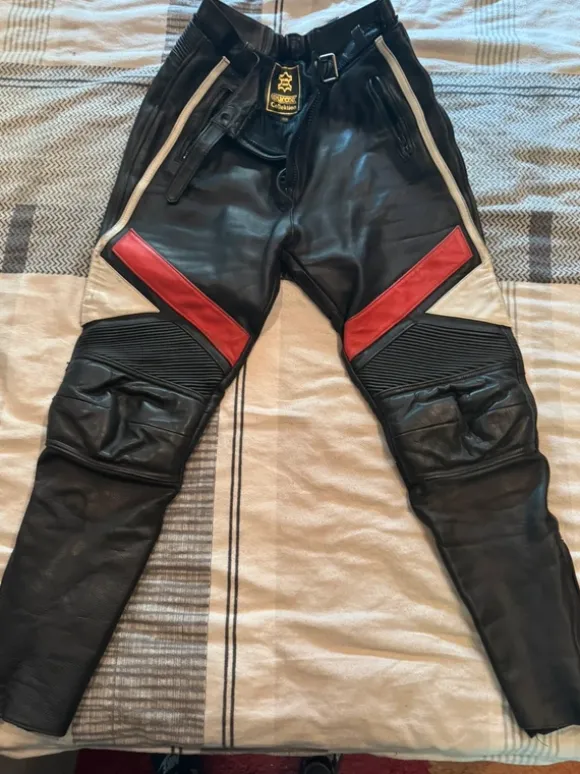 Motorradhose aus Leder