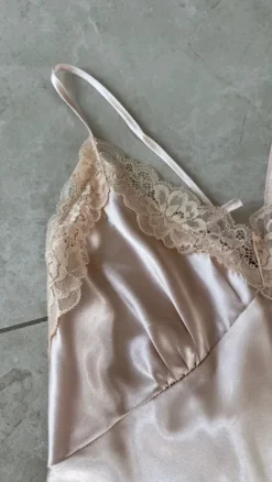 Nachtkleid s nie getragen