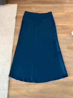 Na-kd Satinrock Maxirock Dunkelblau L (40)