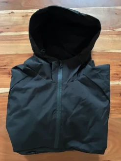Neu - Windbreaker Gr. L Fußball Stadion