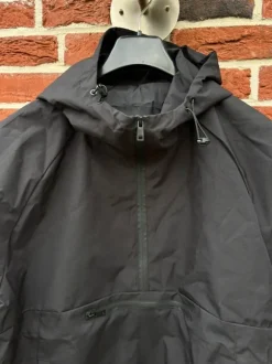 Neu - Windbreaker Gr. L Fußball Stadion
