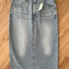 Neu Levi’s Jeans Rock Gr. 27 MIDI-Länge