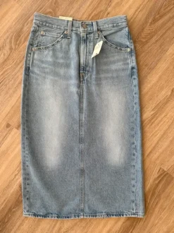 Neu Levi’s Jeans Rock Gr. 27 MIDI-Länge
