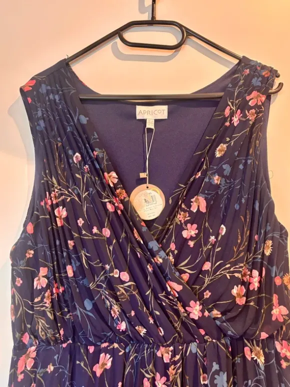 **NEU** Maxikleid Plissee Blumenmuster