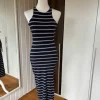 NEU Raffiniertes Sommerkleid mit Schlitz, Gr. S
