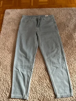 Neue Jeans