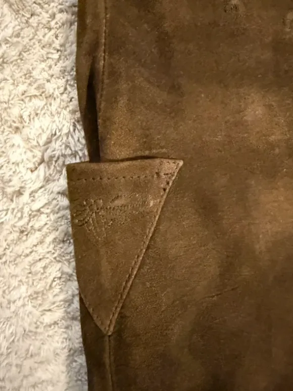 Neuw Dreiviertel Lederhose V. Almsach in Gr 40 mit Rüschen