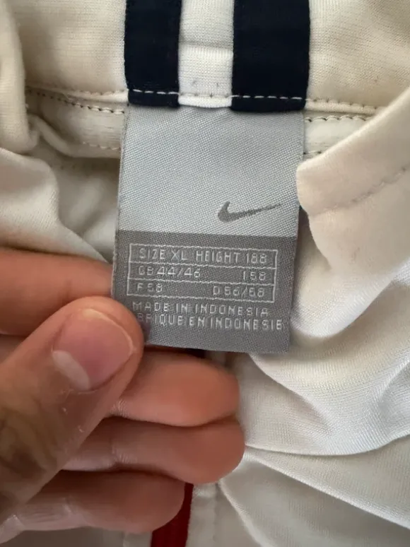 Nike Air Vintage Trainingsanzug – Weiß/Navy/Red – Größe XL